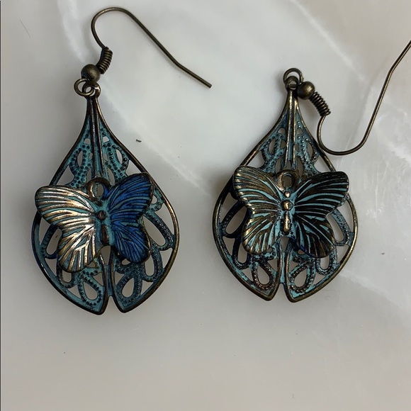 Earrings - Picture 2 of 6